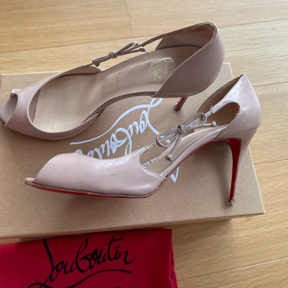 Christian Louboutin open toe bow nude heels 3 inches